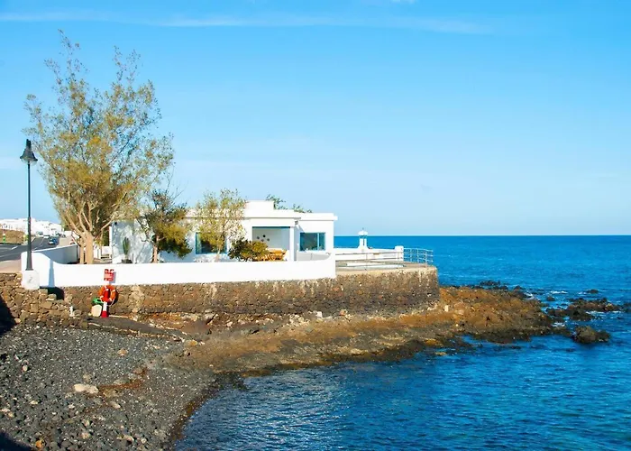 Fedora Villa Haría